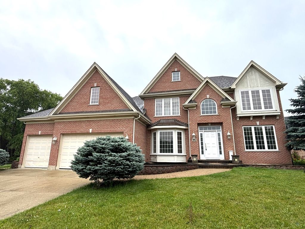 375 W Devon Avenue, Roselle, IL 60172