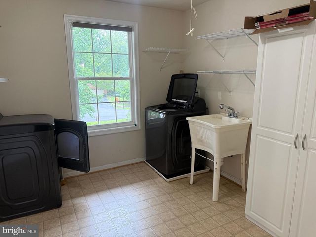 3209 SHOREVIEW RD, Triangle, VA 22172