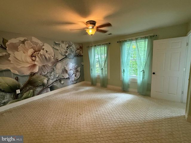 3209 SHOREVIEW RD, Triangle, VA 22172