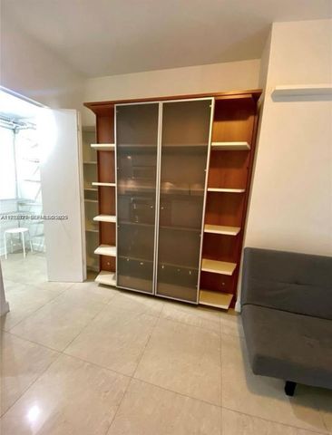 185 SW 7th St 1406, Miami, FL 33130