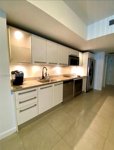 185 SW 7th St 1406, Miami, FL 33130