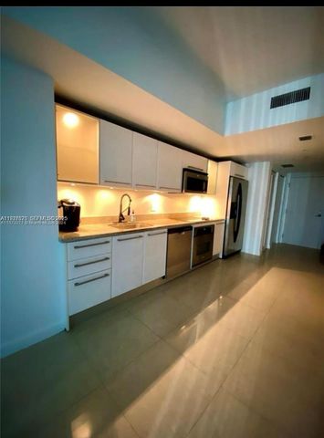 185 SW 7th St 1406, Miami, FL 33130