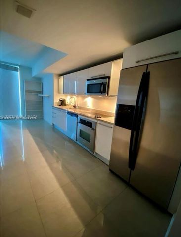 185 SW 7th St 1406, Miami, FL 33130