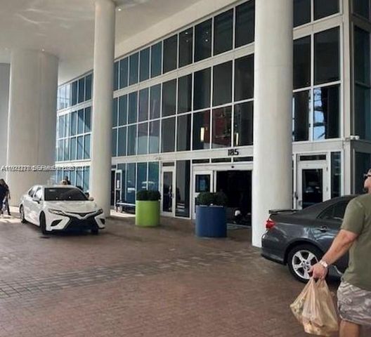 185 SW 7th St 1406, Miami, FL 33130