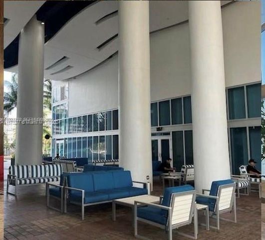 185 SW 7th St 1406, Miami, FL 33130