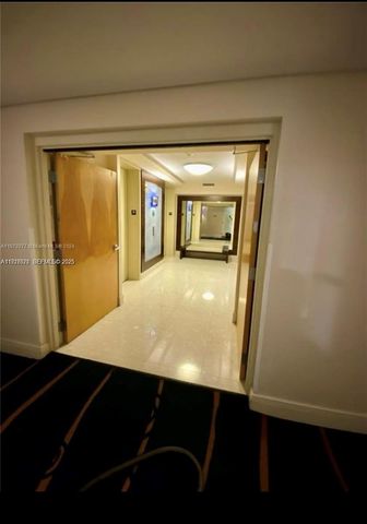 185 SW 7th St 1406, Miami, FL 33130