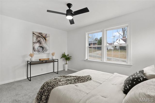 4727 Nelson Drive, St Louis, MO 63121