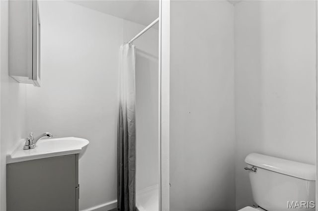 4727 Nelson Drive, St Louis, MO 63121