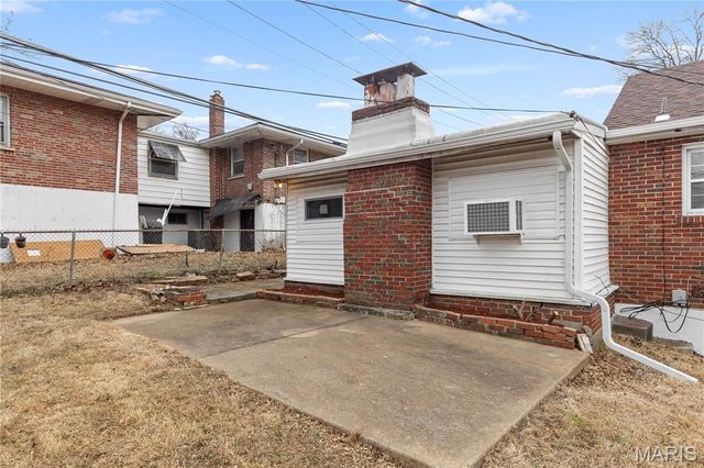 4727 Nelson Drive, St Louis, MO 63121