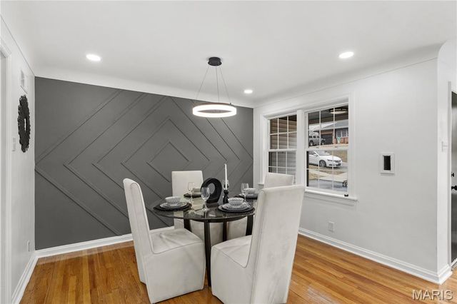 4727 Nelson Drive, St Louis, MO 63121