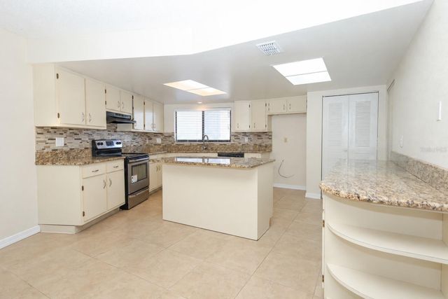 1054 LOTUS COVE COURT 614, Altamonte Springs, FL 32714