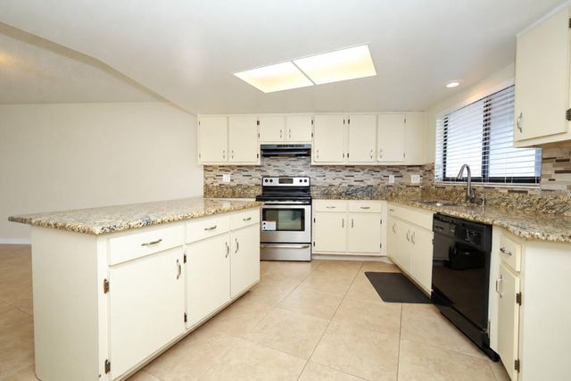 1054 LOTUS COVE COURT 614, Altamonte Springs, FL 32714