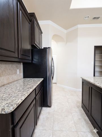 2956 Salina Drive, Grand Prairie, TX 75054