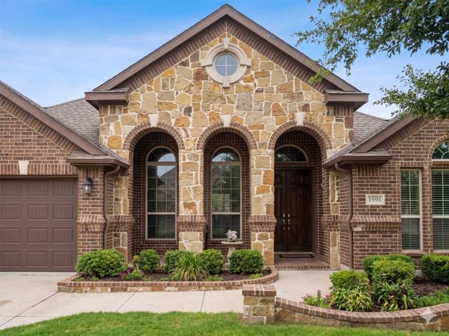 2956 Salina Drive, Grand Prairie, TX 75054