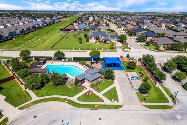 2956 Salina Drive, Grand Prairie, TX 75054