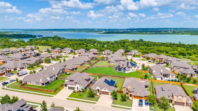 2956 Salina Drive, Grand Prairie, TX 75054