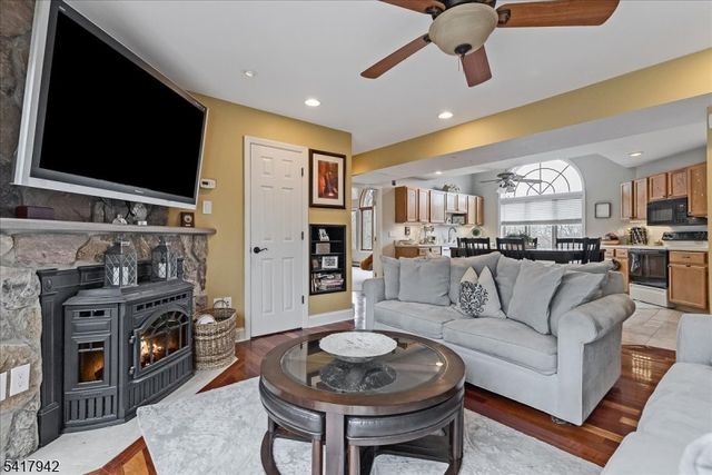 11 Joan Dr, Byram Twp., NJ 07874