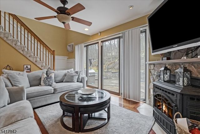 11 Joan Dr, Byram Twp., NJ 07874