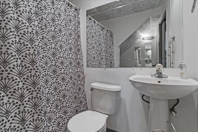 11 Joan Dr, Byram Twp., NJ 07874