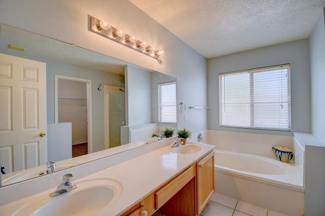 10527 VISTA BELLA Place NW, Albuquerque, NM 87114