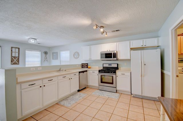 10527 VISTA BELLA Place NW, Albuquerque, NM 87114