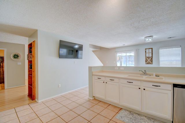10527 VISTA BELLA Place NW, Albuquerque, NM 87114