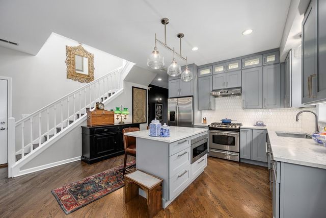 3306 N Clifton Avenue 3N, Chicago, IL 60657