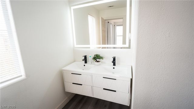 5087 Penryn Court, Las Vegas, NV 89139