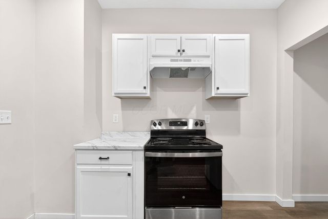 100 W Poplar Avenue, Newark, OH 43055