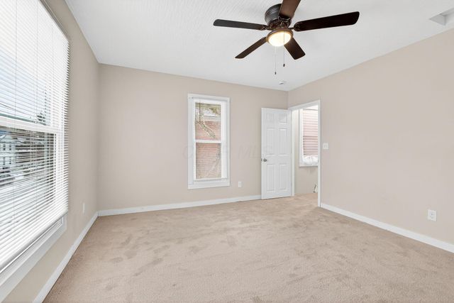 100 W Poplar Avenue, Newark, OH 43055