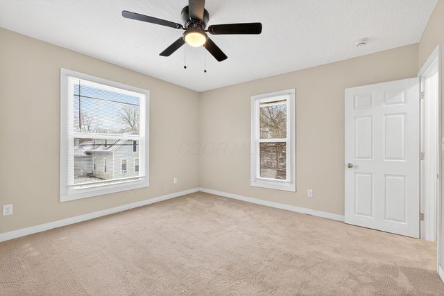100 W Poplar Avenue, Newark, OH 43055