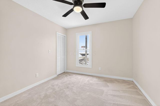 100 W Poplar Avenue, Newark, OH 43055