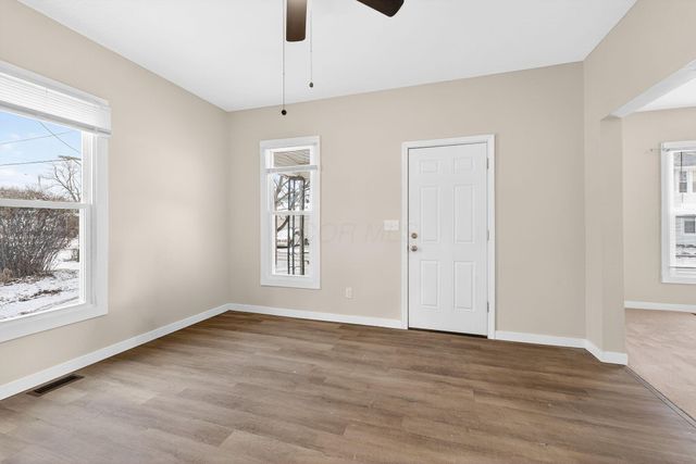 100 W Poplar Avenue, Newark, OH 43055
