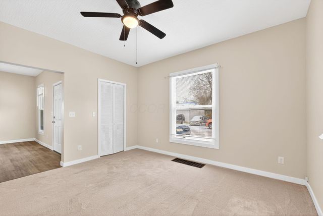 100 W Poplar Avenue, Newark, OH 43055