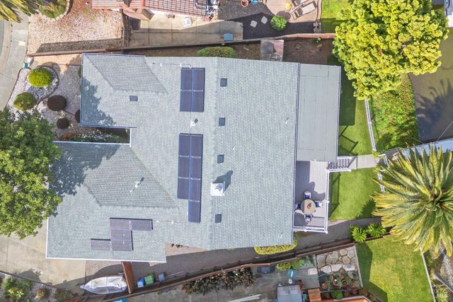 45 Del Oro Lagoon Dr, Novato, CA 94949