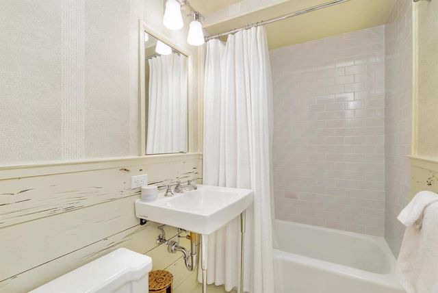 417 Peruvian Avenue 1, Palm Beach, FL 33480