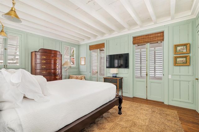 417 Peruvian Avenue 1, Palm Beach, FL 33480