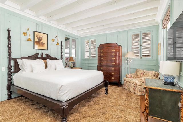 417 Peruvian Avenue 1, Palm Beach, FL 33480