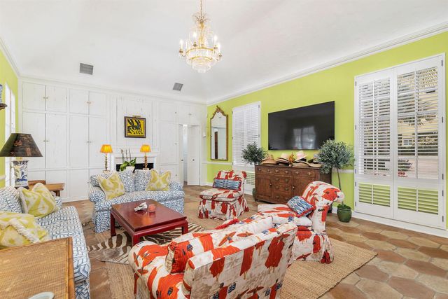 417 Peruvian Avenue 1, Palm Beach, FL 33480