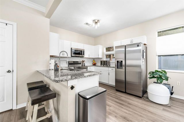 1710 NW 7TH STREET 104, Gainesville, FL 32609