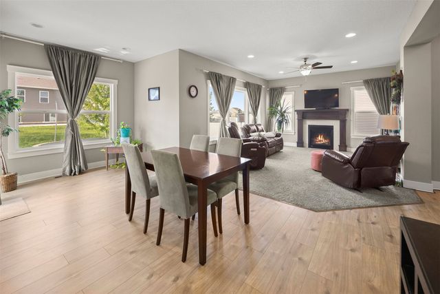 905 Spruce Street, Waukee, IA 50263