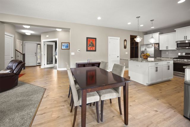 905 Spruce Street, Waukee, IA 50263