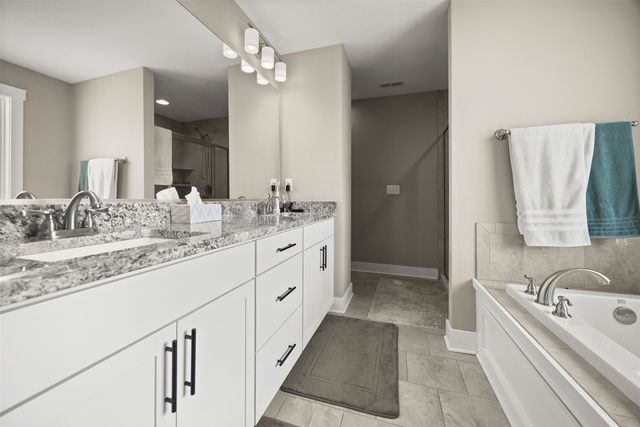 905 Spruce Street, Waukee, IA 50263