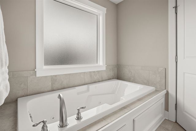 905 Spruce Street, Waukee, IA 50263