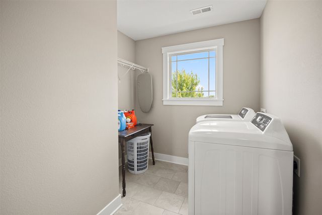 905 Spruce Street, Waukee, IA 50263