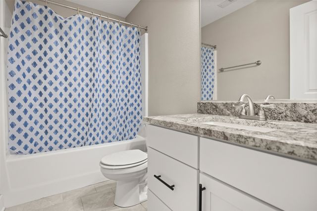 905 Spruce Street, Waukee, IA 50263