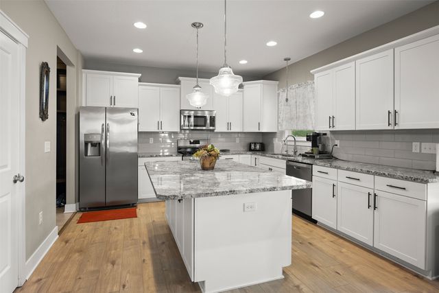 905 Spruce Street, Waukee, IA 50263