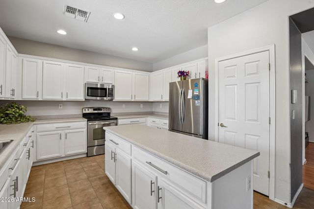 40428 N HIGH NOON Way, Phoenix, AZ 85086