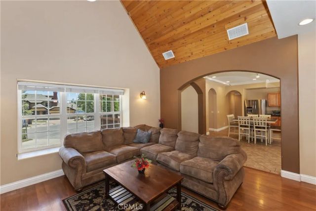 494 Lakeview Court, Big Bear Lake, CA 92315