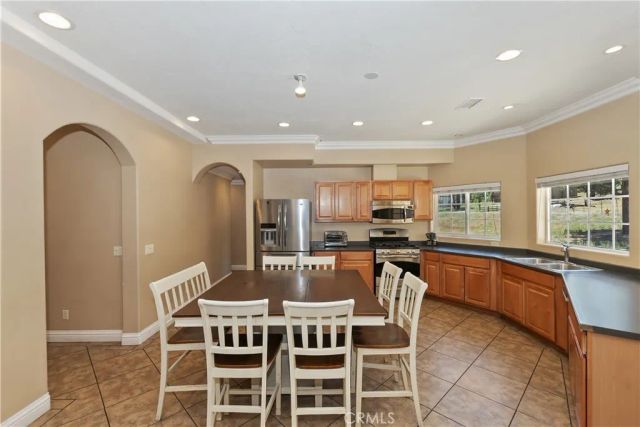 494 Lakeview Court, Big Bear Lake, CA 92315